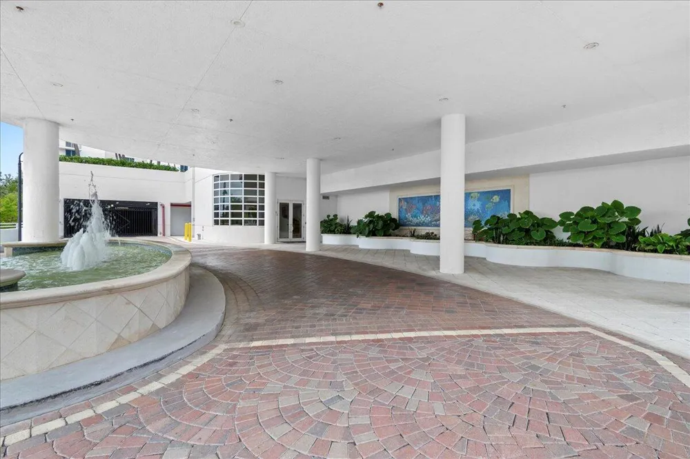 4600 Ocean Drive #701 Singer Island, FL 33404
