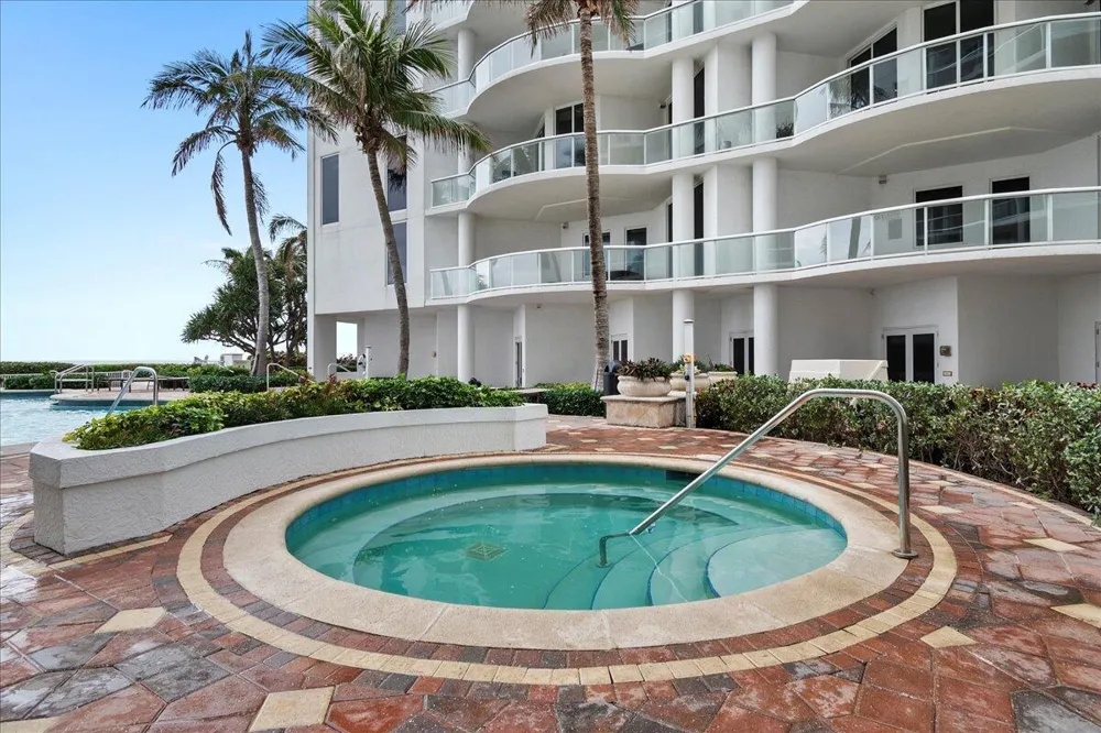 4600 Ocean Drive #701 Singer Island, FL 33404