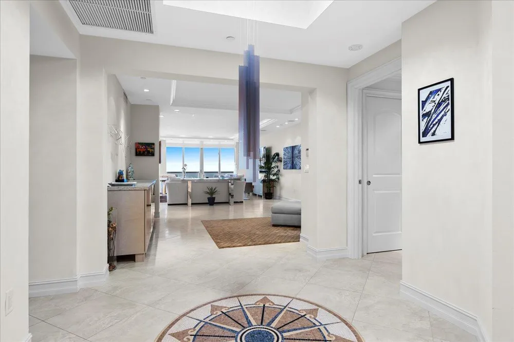 4600 Ocean Drive #701 Singer Island, FL 33404