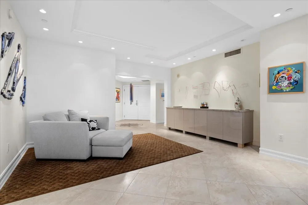 4600 Ocean Drive #701 Singer Island, FL 33404