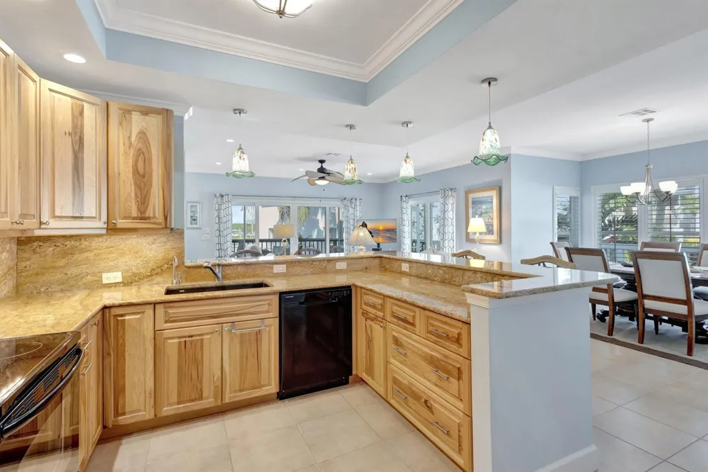 2470 Harbour Cove Drive Hutchinson Island, FL 34949