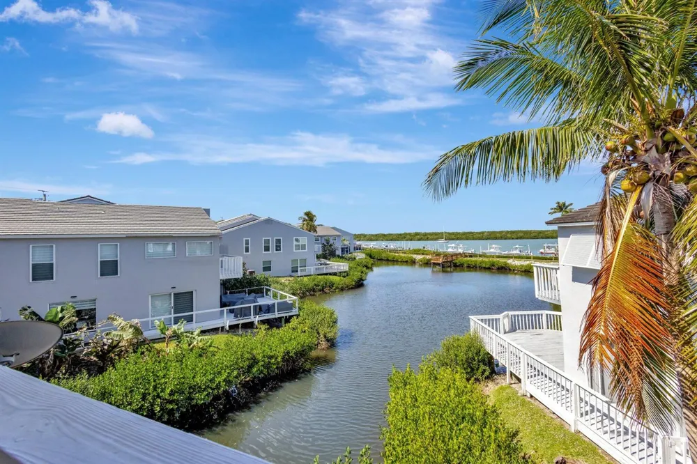 2470 Harbour Cove Drive Hutchinson Island, FL 34949