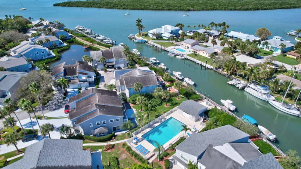 2470 Harbour Cove Drive Hutchinson Island, FL 34949