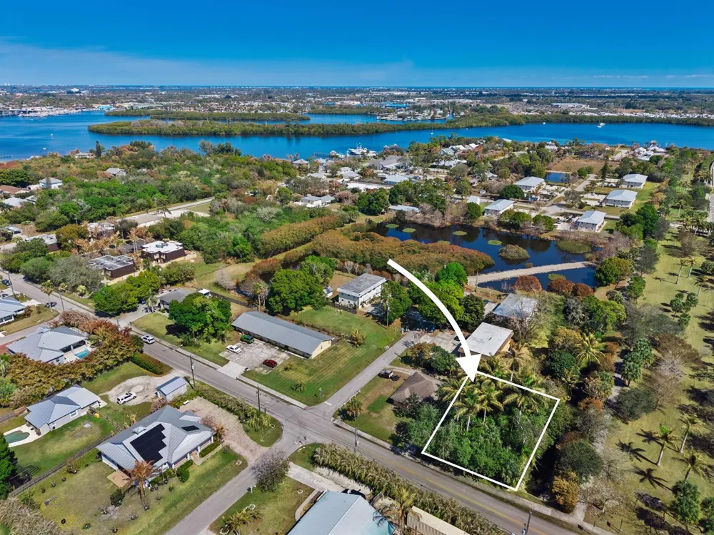 3529 SW Cornell Avenue Palm City, FL 34990