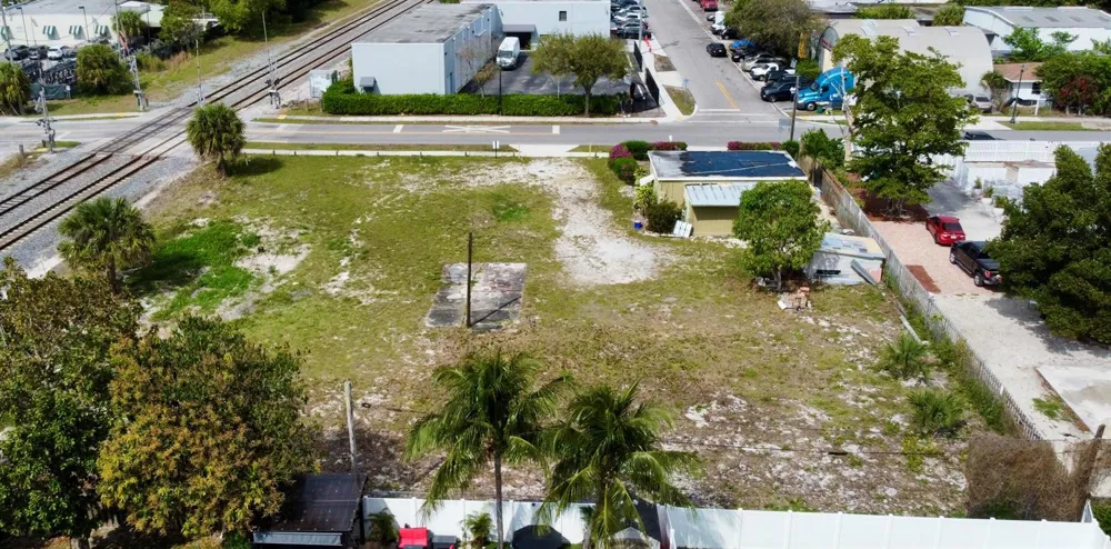 198 SE 4th Street Delray Beach, FL 33483