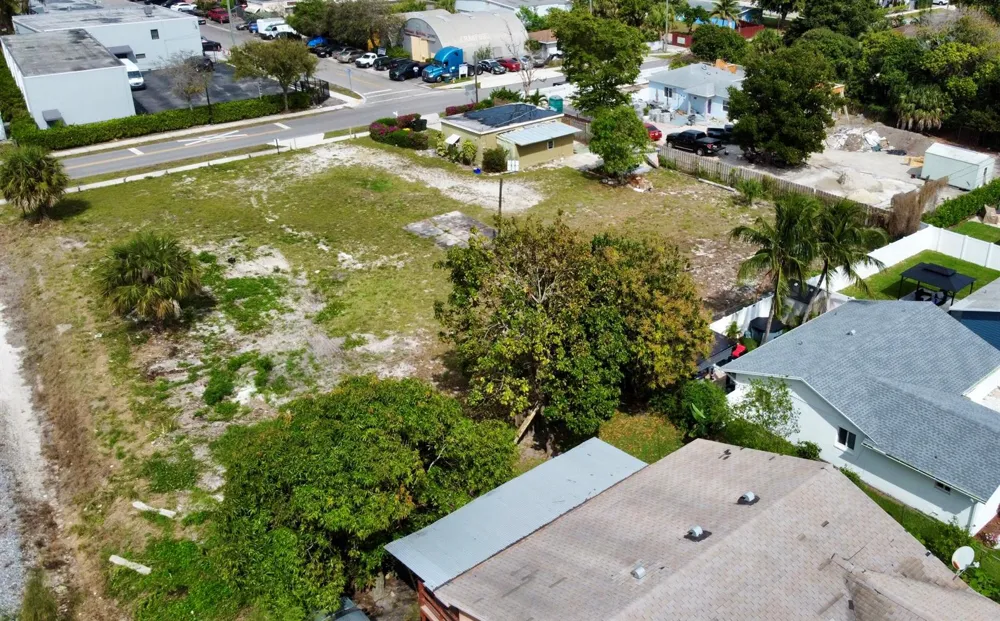 198 SE 4th Street Delray Beach, FL 33483