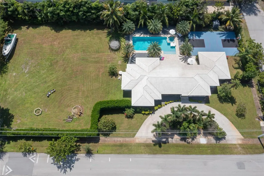 NE 2nd Street Pompano Beach, FL 33060