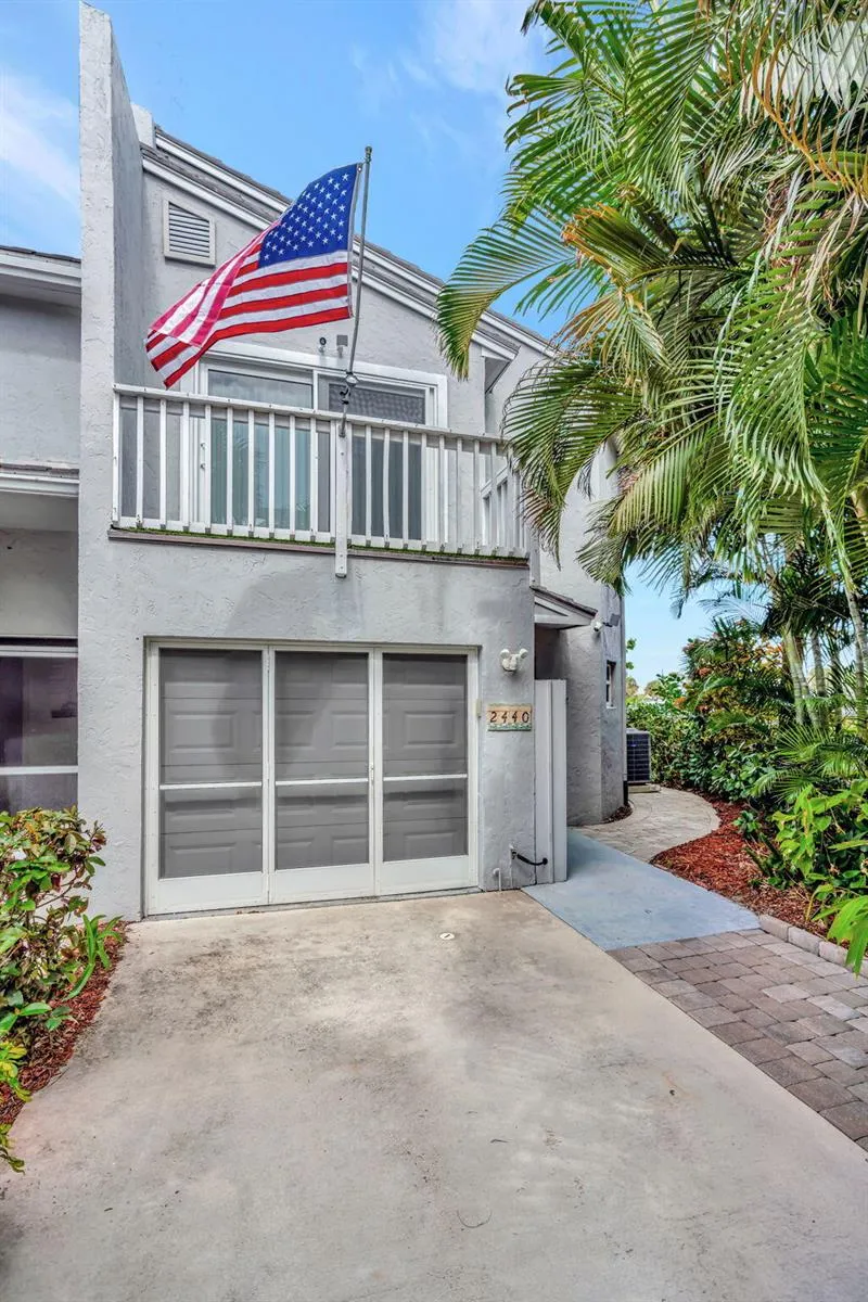 2440 Harbour Cove Drive Hutchinson Island, FL 34949