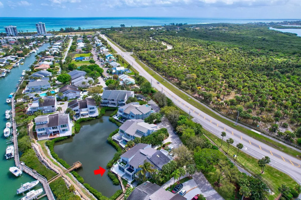 2440 Harbour Cove Drive Hutchinson Island, FL 34949