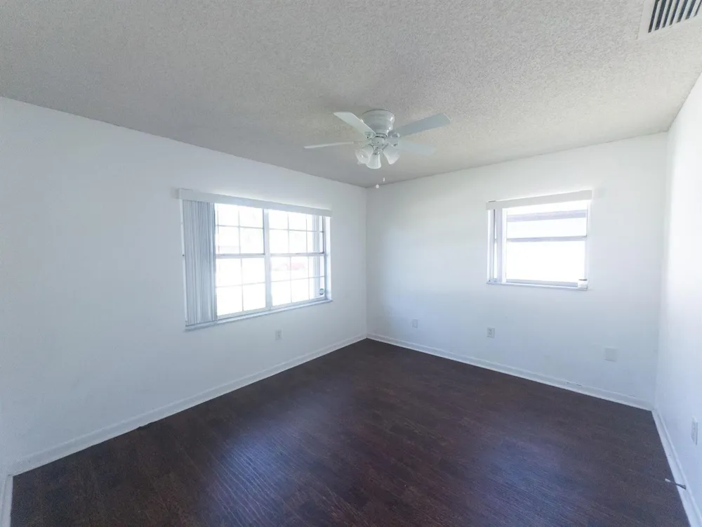 3205 Hibiscus Fort Pierce, FL 34947