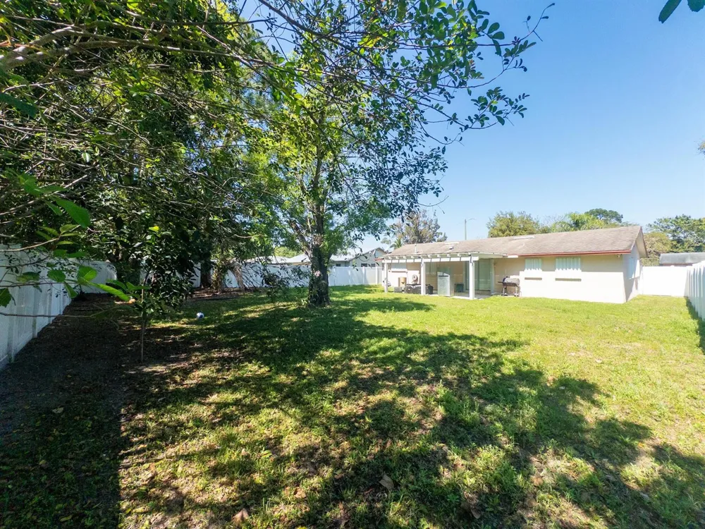 3205 Hibiscus Fort Pierce, FL 34947