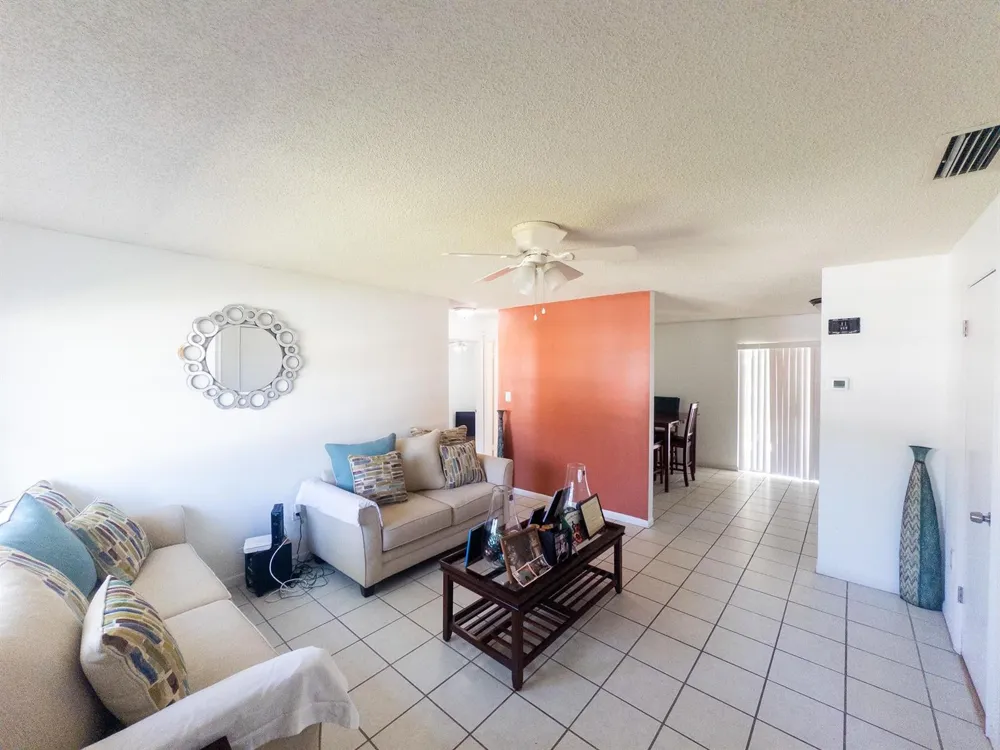 3205 Hibiscus Fort Pierce, FL 34947