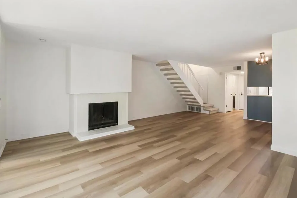 701 Woodside Lane #4 Sacramento, CA 95825