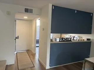 701 Woodside Lane #4 Sacramento, CA 95825