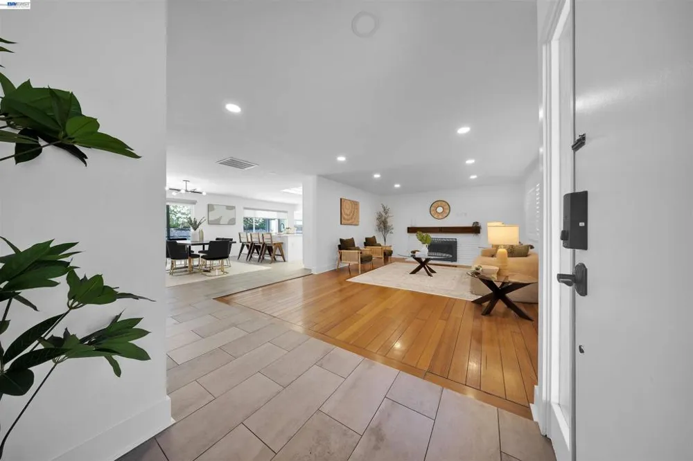 781 E Angela St Pleasanton, CA 94566