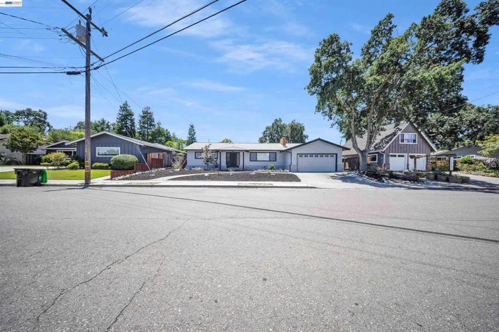 781 E Angela St Pleasanton, CA 94566