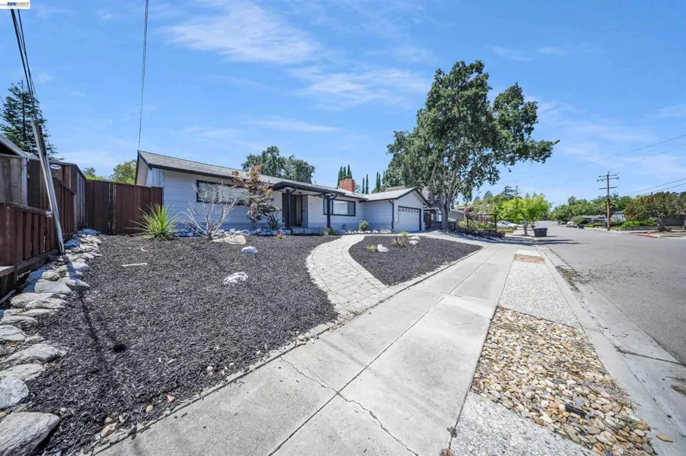 781 E Angela St Pleasanton, CA 94566