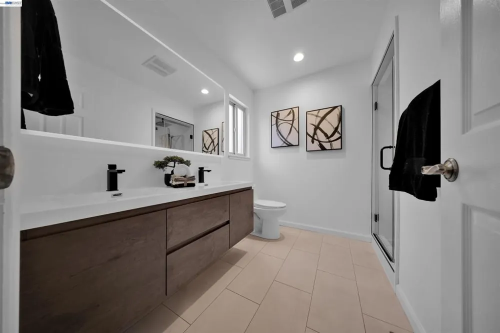 781 E Angela St Pleasanton, CA 94566