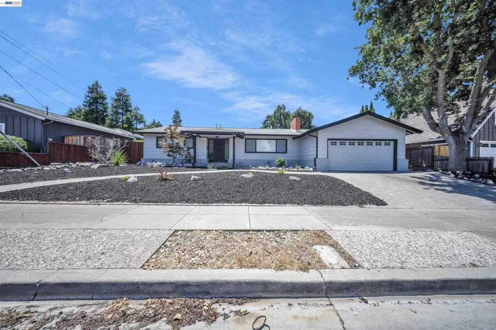 781 E Angela St Pleasanton, CA 94566