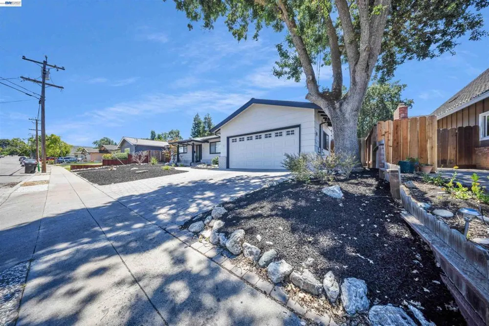 781 E Angela St Pleasanton, CA 94566