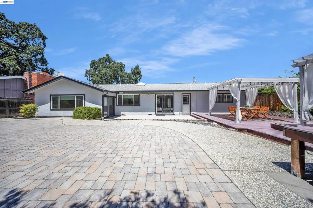781 E Angela St Pleasanton, CA 94566
