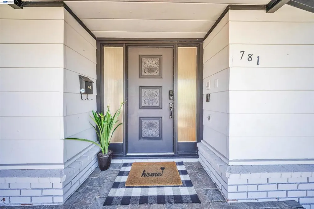 781 E Angela St Pleasanton, CA 94566