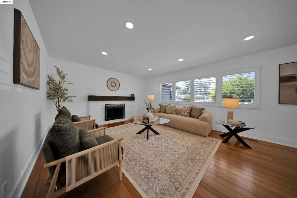 781 E Angela St Pleasanton, CA 94566