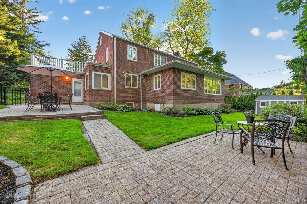 190 Sussex Drive Manhasset, NY 11030