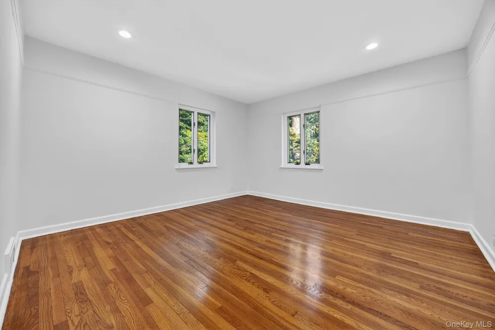 190 Sussex Drive Manhasset, NY 11030
