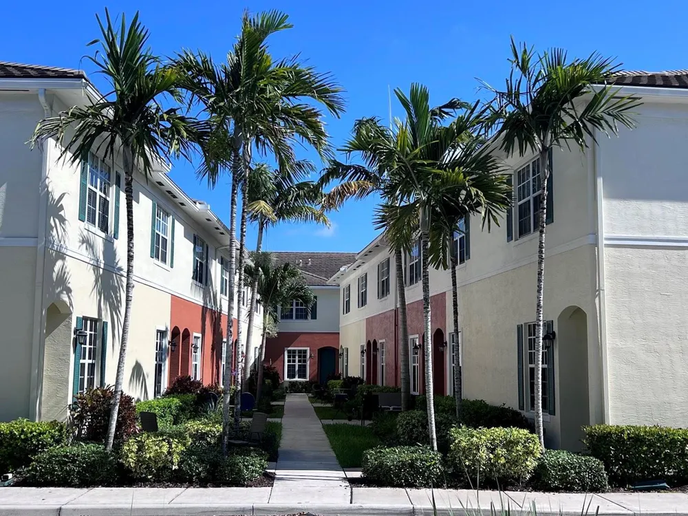 726 SW 1st Way Pompano Beach, FL 33060