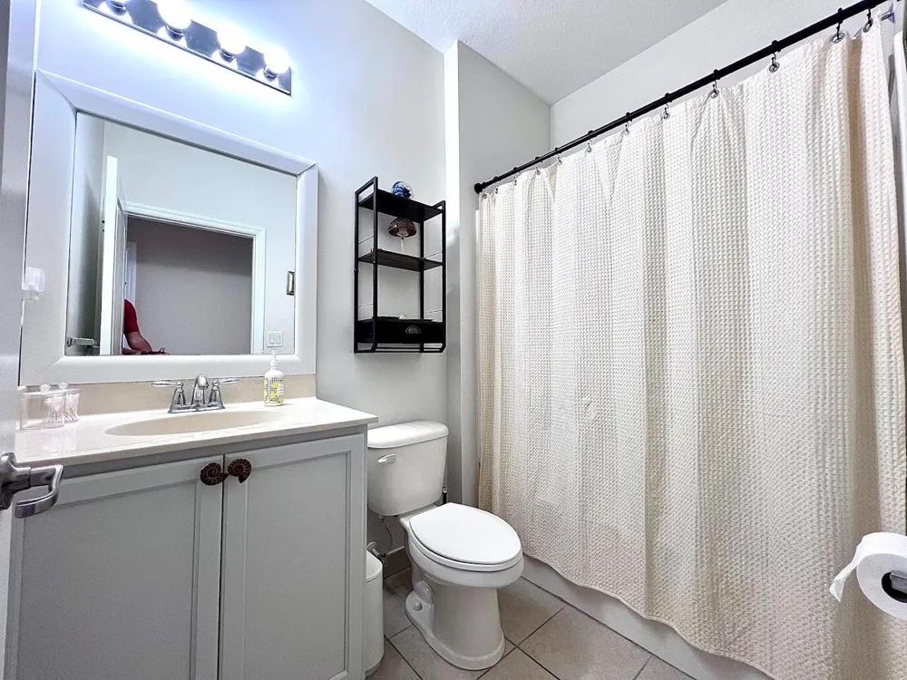 726 SW 1st Way Pompano Beach, FL 33060