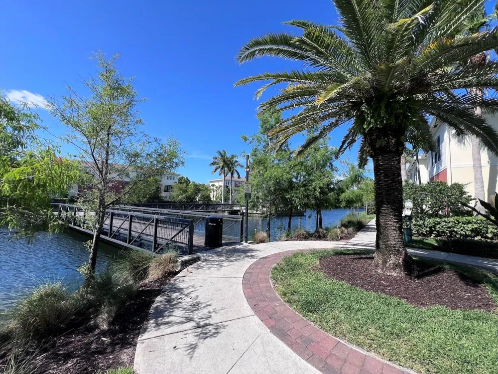 726 SW 1st Way Pompano Beach, FL 33060