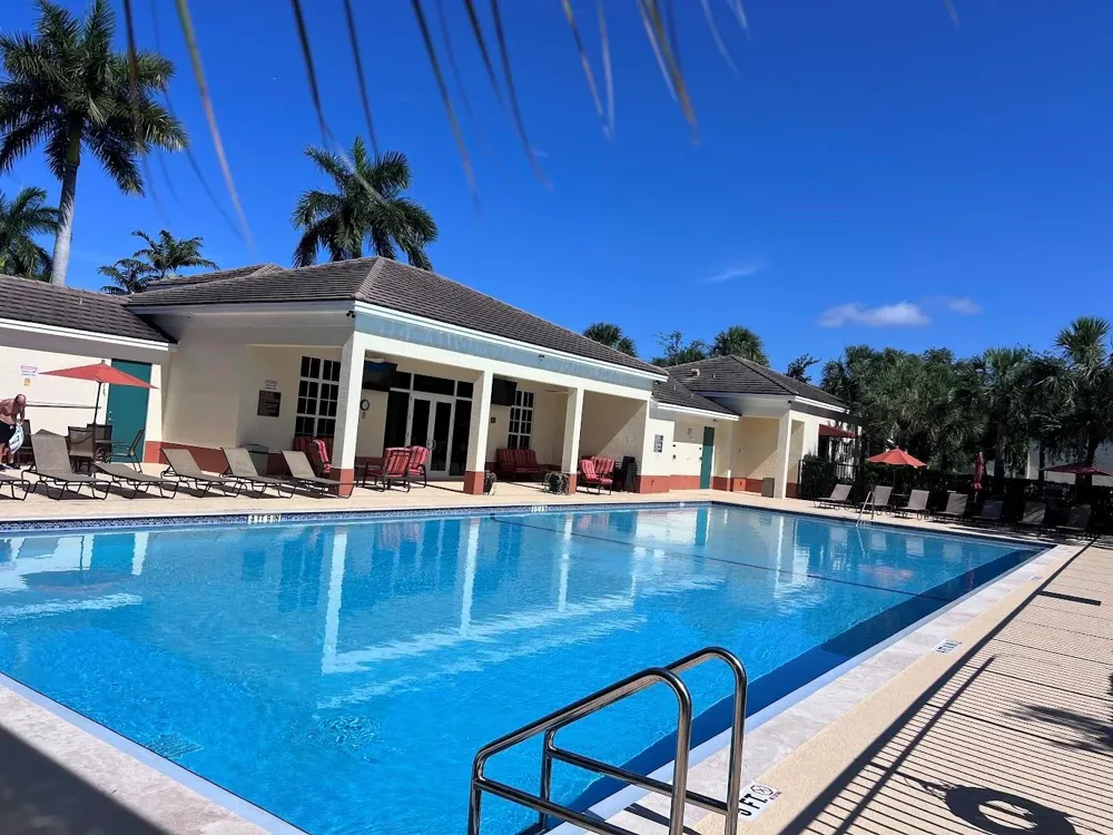 726 SW 1st Way Pompano Beach, FL 33060