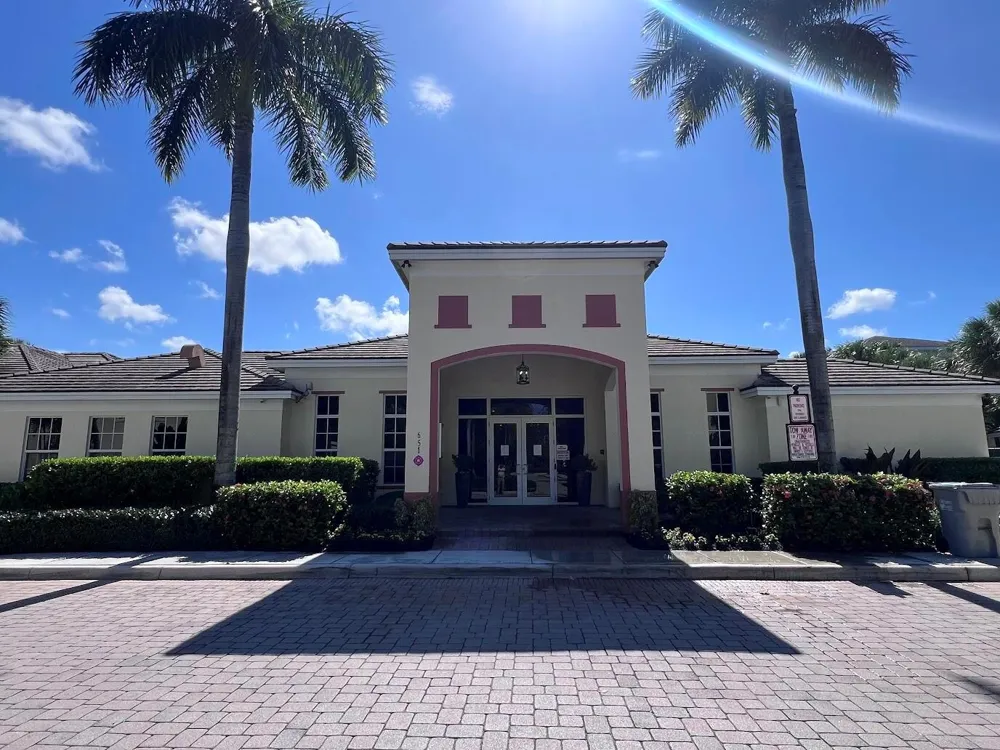 726 SW 1st Way Pompano Beach, FL 33060