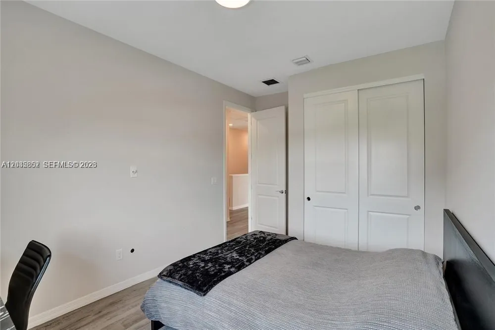 5140 Eucalyptus Dr #5 Hollywood, FL 33021