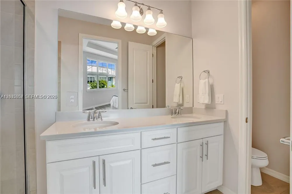 5140 Eucalyptus Dr #5 Hollywood, FL 33021