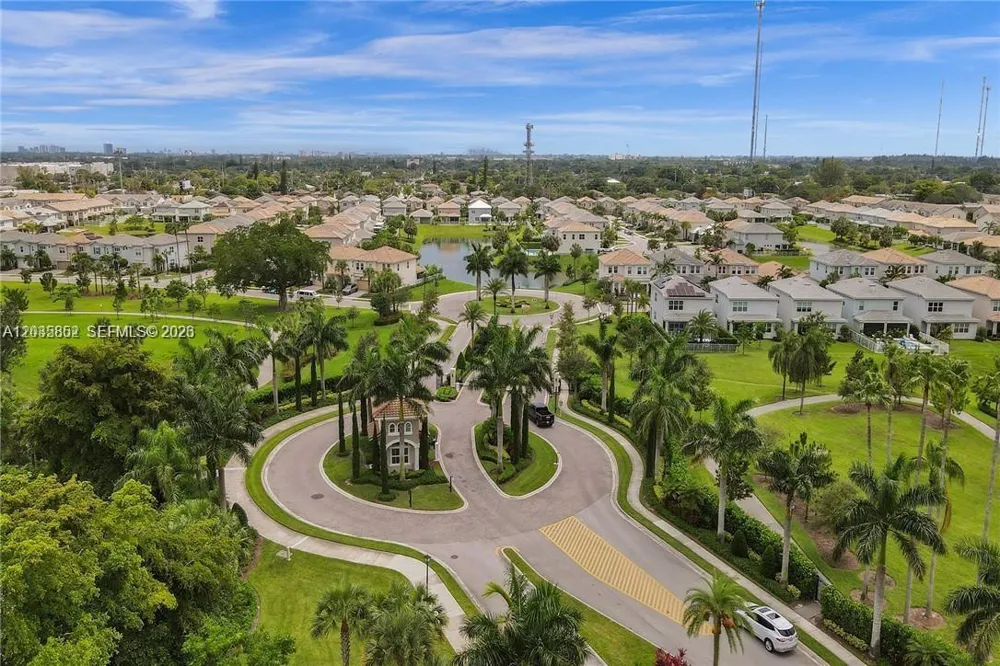 5140 Eucalyptus Dr #5 Hollywood, FL 33021
