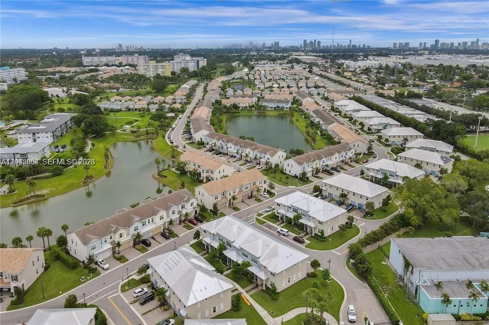 5140 Eucalyptus Dr #5 Hollywood, FL 33021