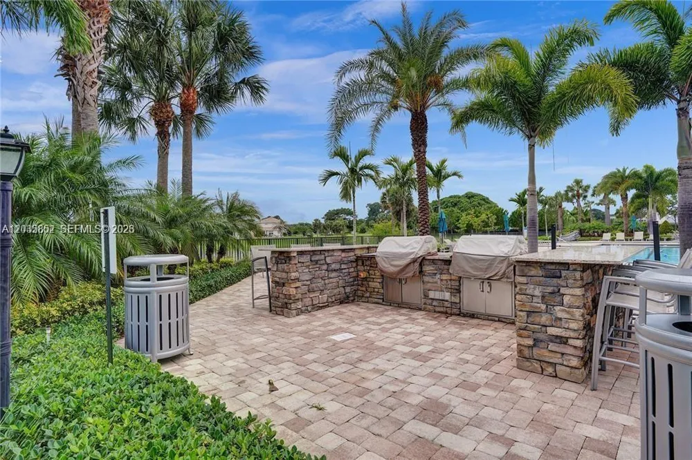 5140 Eucalyptus Dr #5 Hollywood, FL 33021