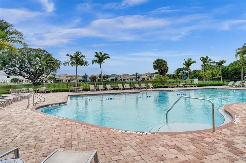 5140 Eucalyptus Dr #5 Hollywood, FL 33021