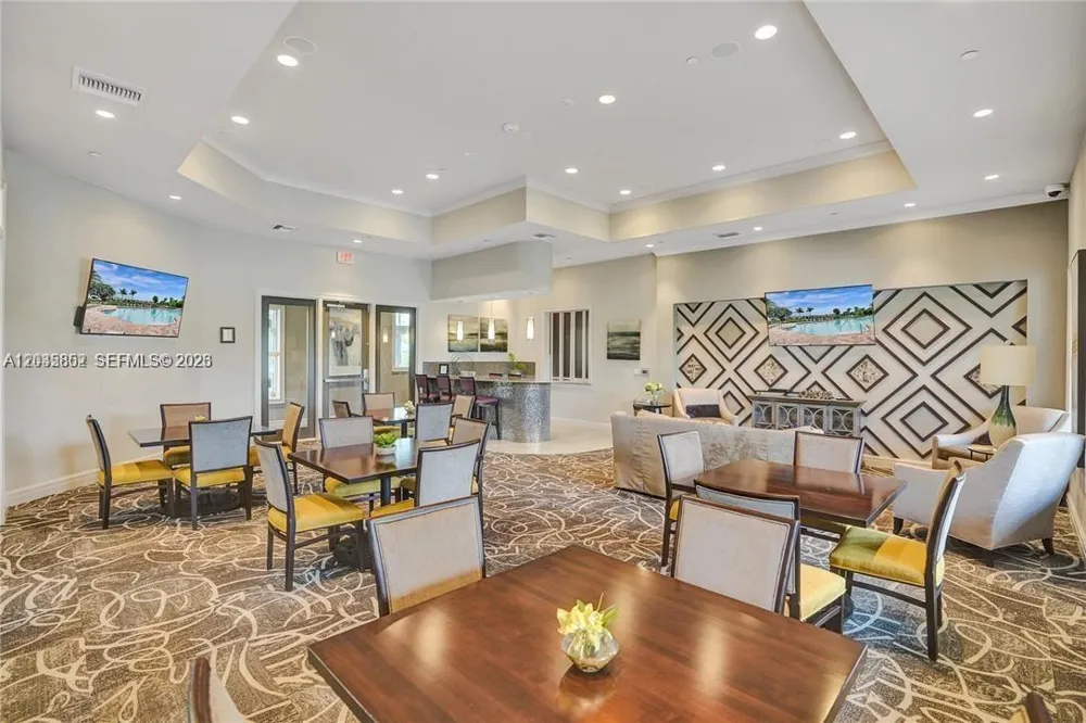 5140 Eucalyptus Dr #5 Hollywood, FL 33021