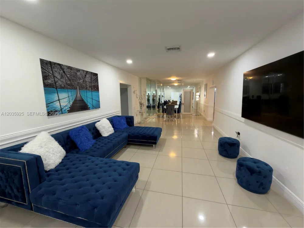 224 E 42nd St Hialeah, FL 33013