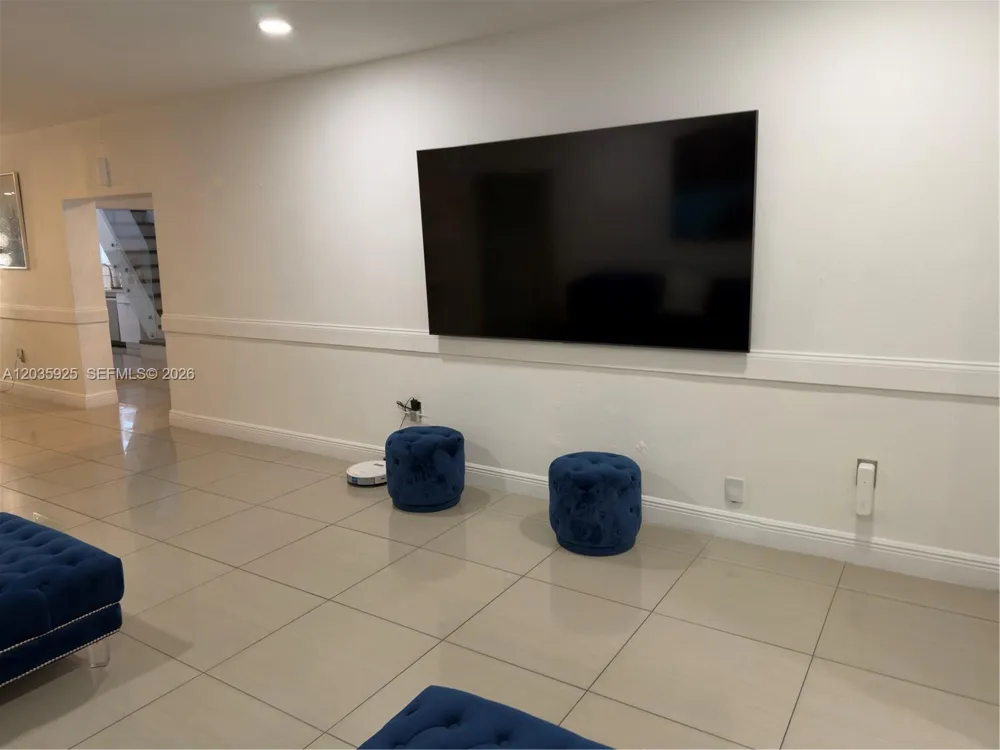 224 E 42nd St Hialeah, FL 33013