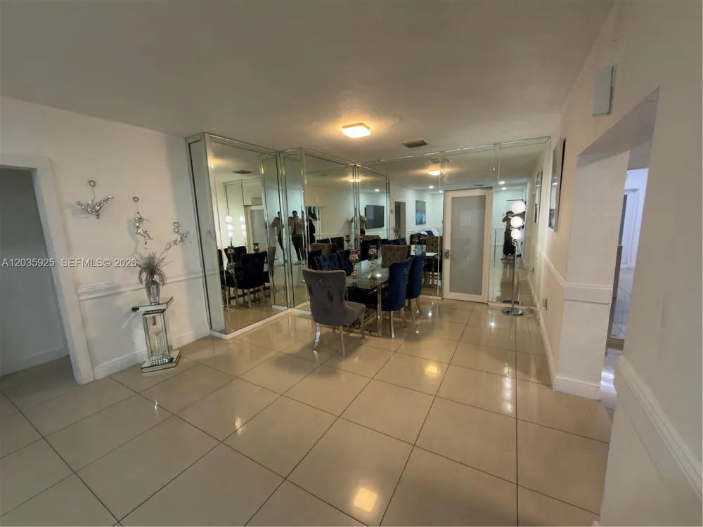 224 E 42nd St Hialeah, FL 33013