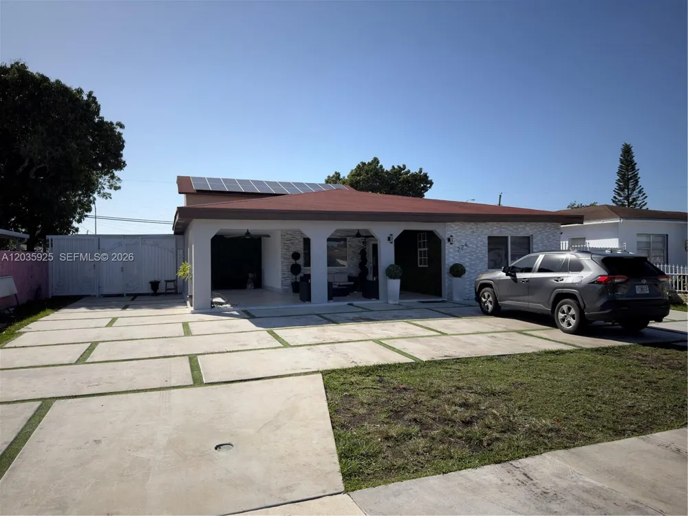 224 E 42nd St Hialeah, FL 33013