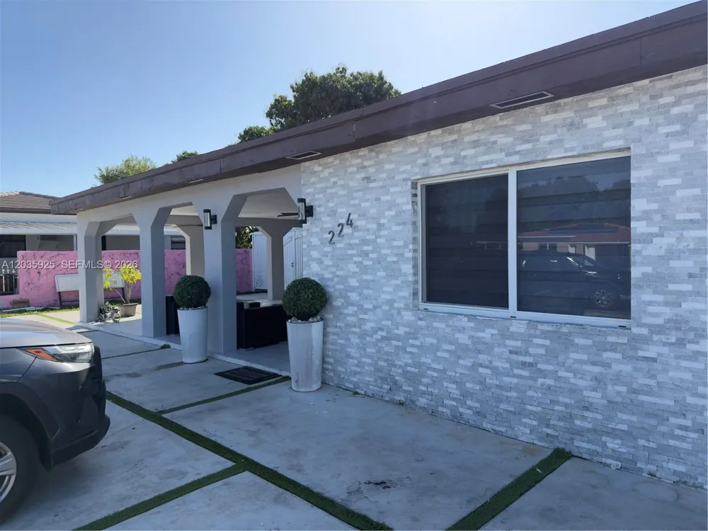 224 E 42nd St Hialeah, FL 33013