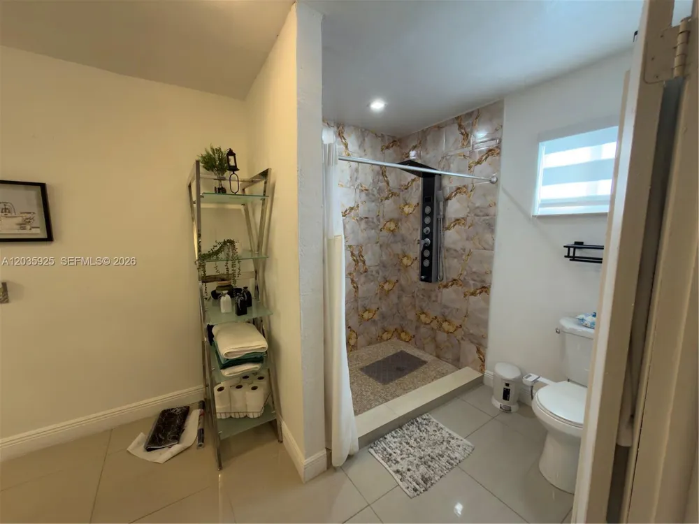 224 E 42nd St Hialeah, FL 33013
