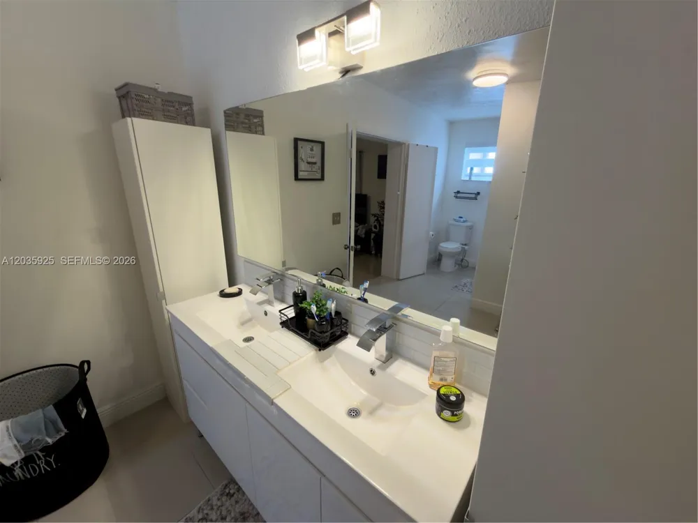 224 E 42nd St Hialeah, FL 33013