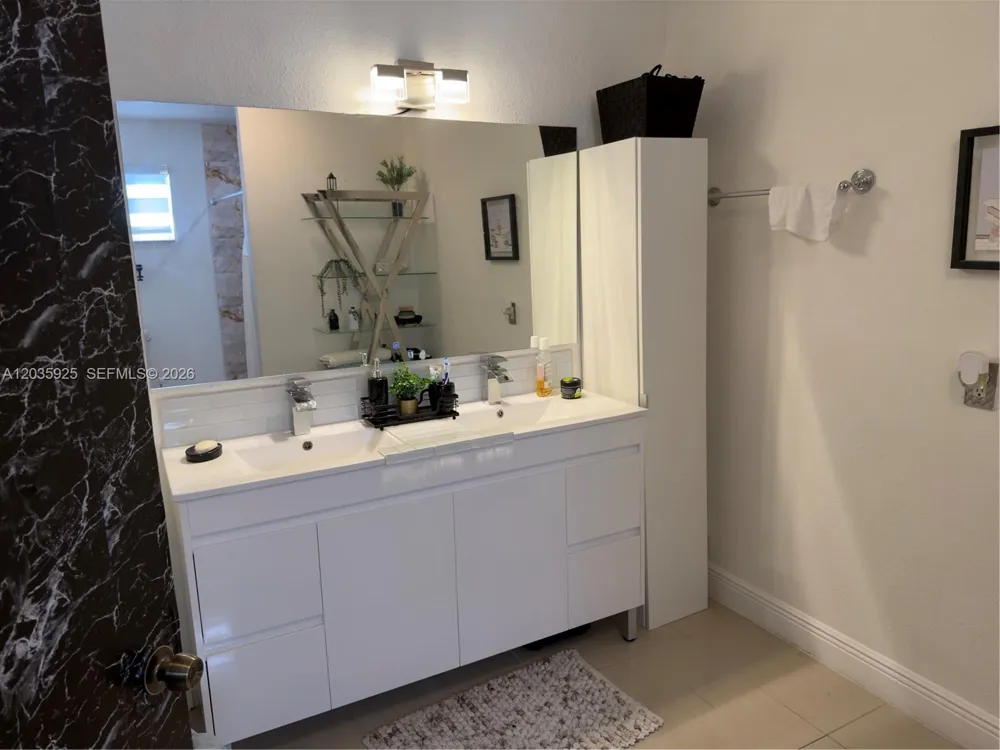 224 E 42nd St Hialeah, FL 33013