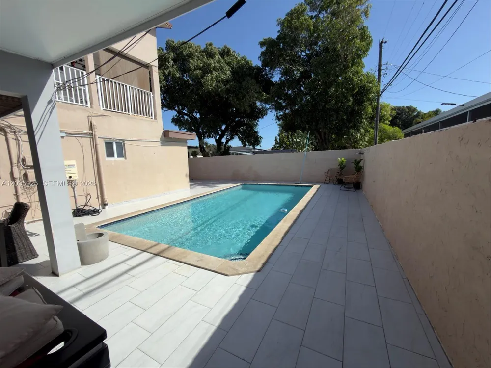 224 E 42nd St Hialeah, FL 33013